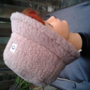 Woman's hat soft pink or Peach sheep looking hats very good condition